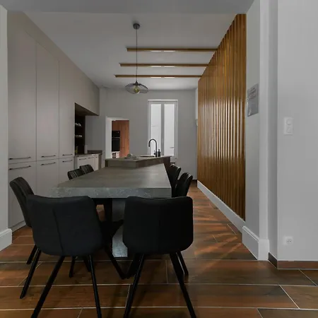Vakantiehuis La Maison Dubessay - Grande Maison De Avec Terrasse *